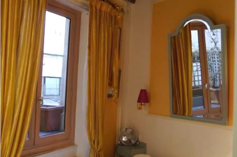 Hôtel Les Degrés De Notre Dame 35/50