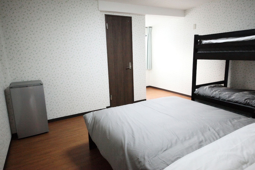 Tokyo House Inn 8/33