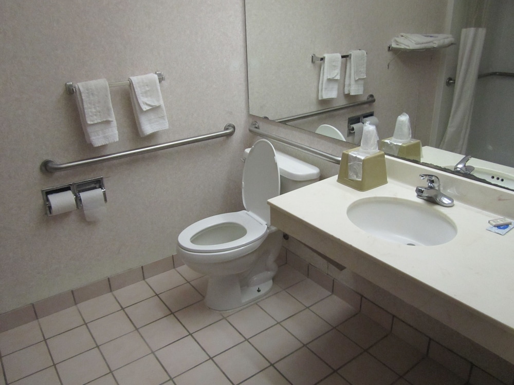 Executive Inn and Suites Wichita Falls 43/44