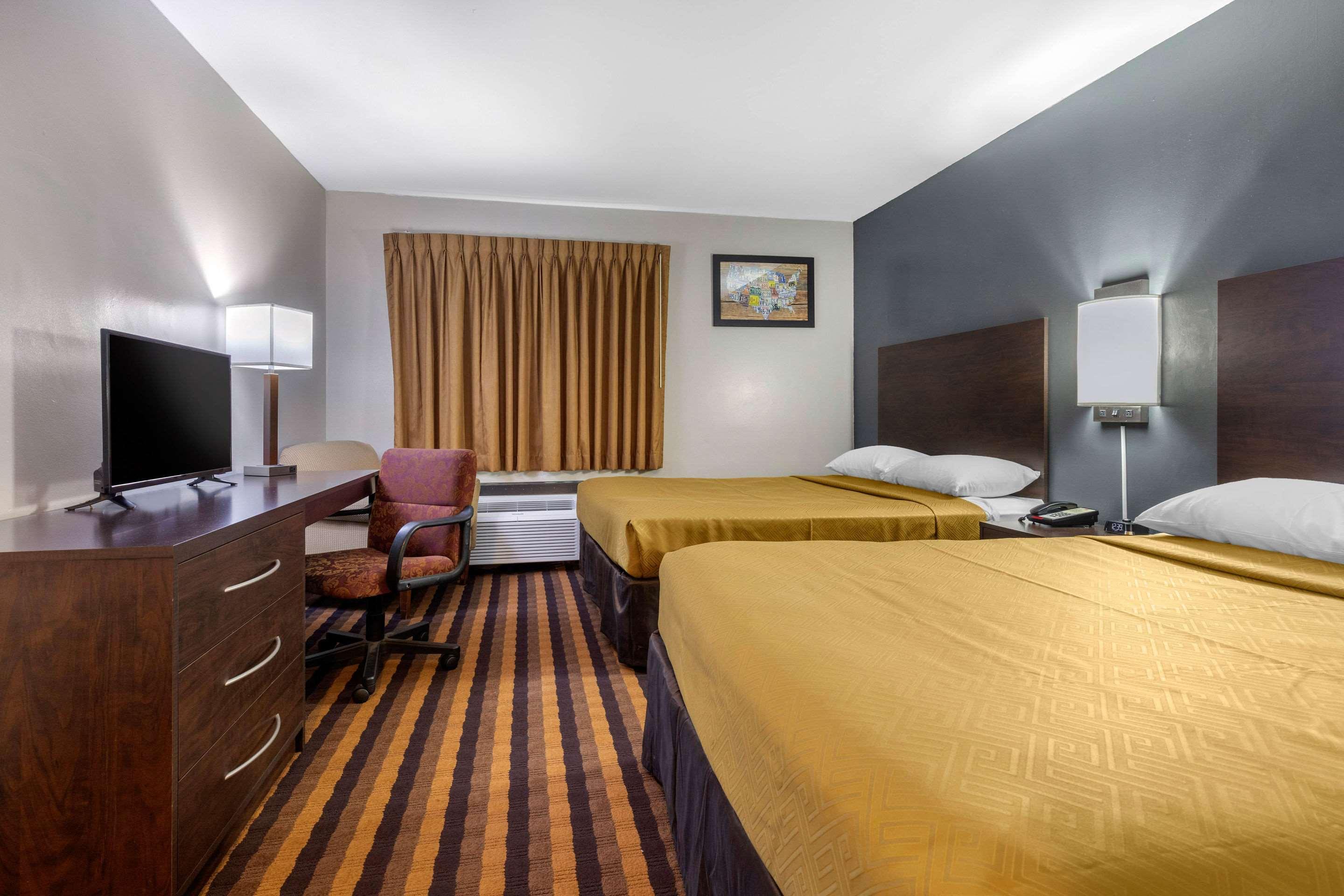 ROOM, 2 QUEEN BEDS