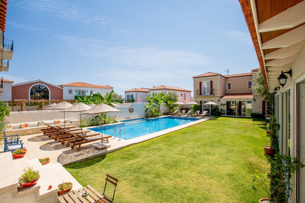 Fora Konak Alacati 41/50