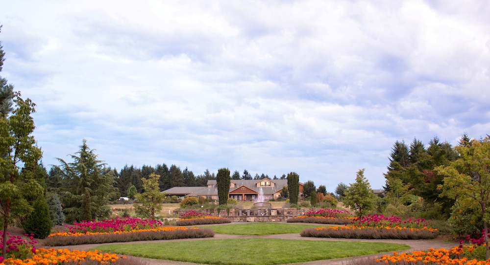Oregon Garden Resort 60/63