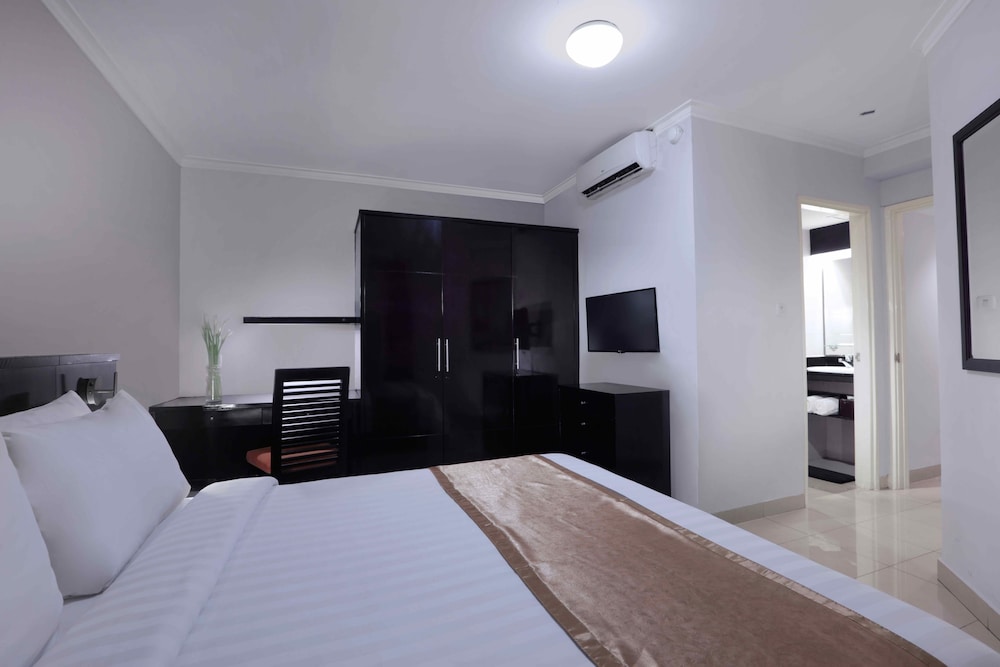 Horison Ultima Suite and Residence Rasuna 11/55