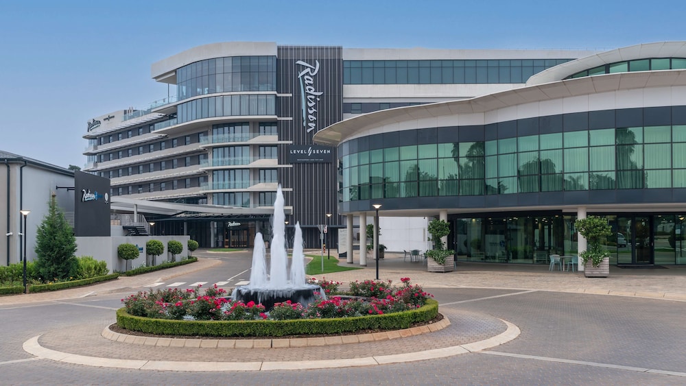 Radisson Hotel & Convention Centre Johannesburg, O.R. Tambo 41/50