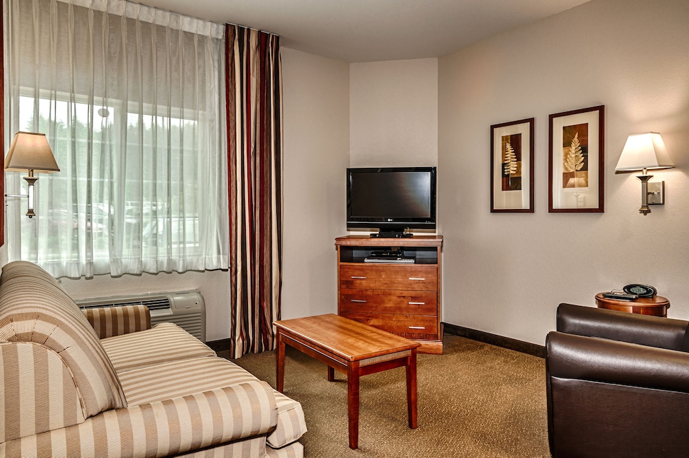Candlewood Suites Oak Harbor 26/47