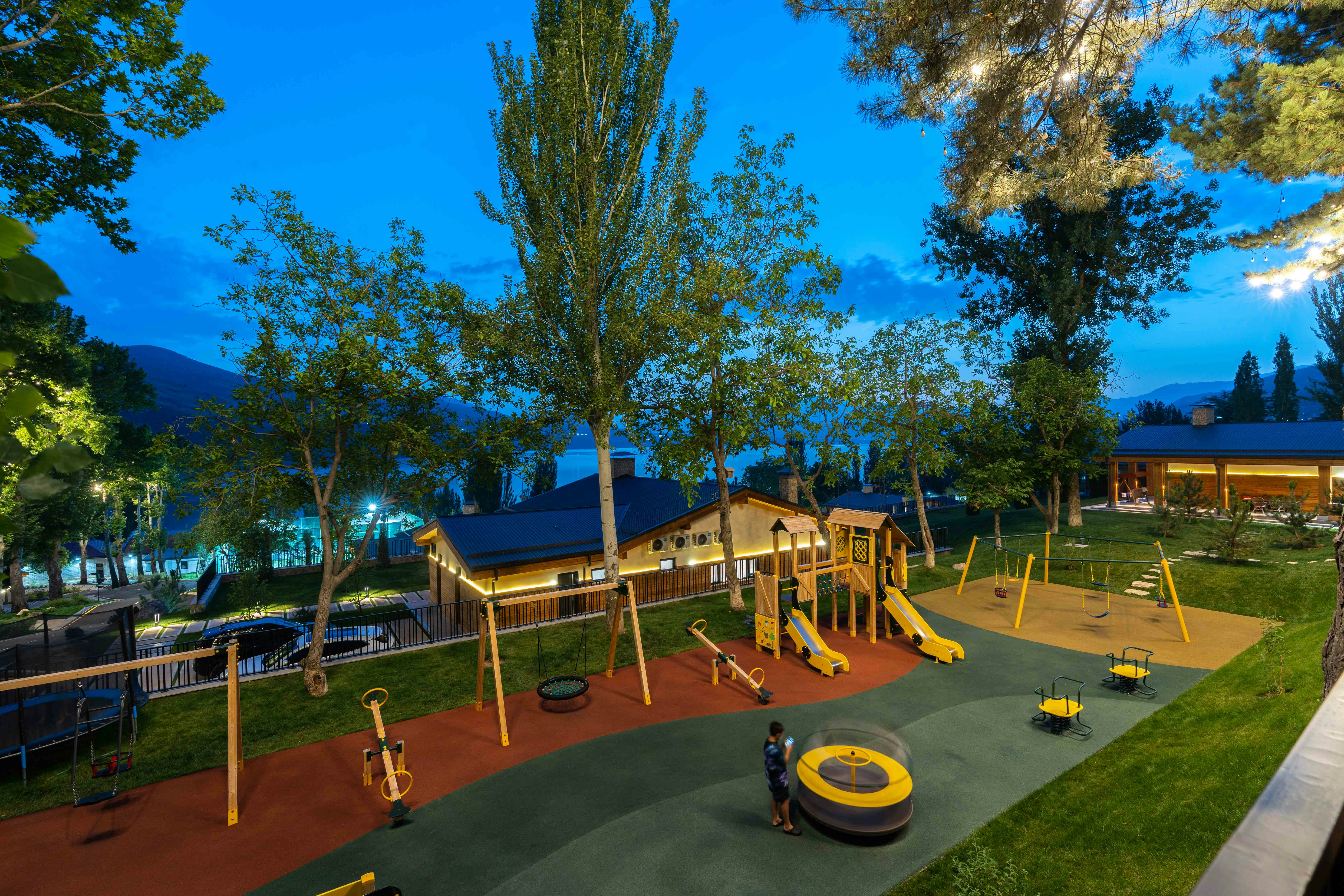 Burchmulla Mountain Resorts 40/50