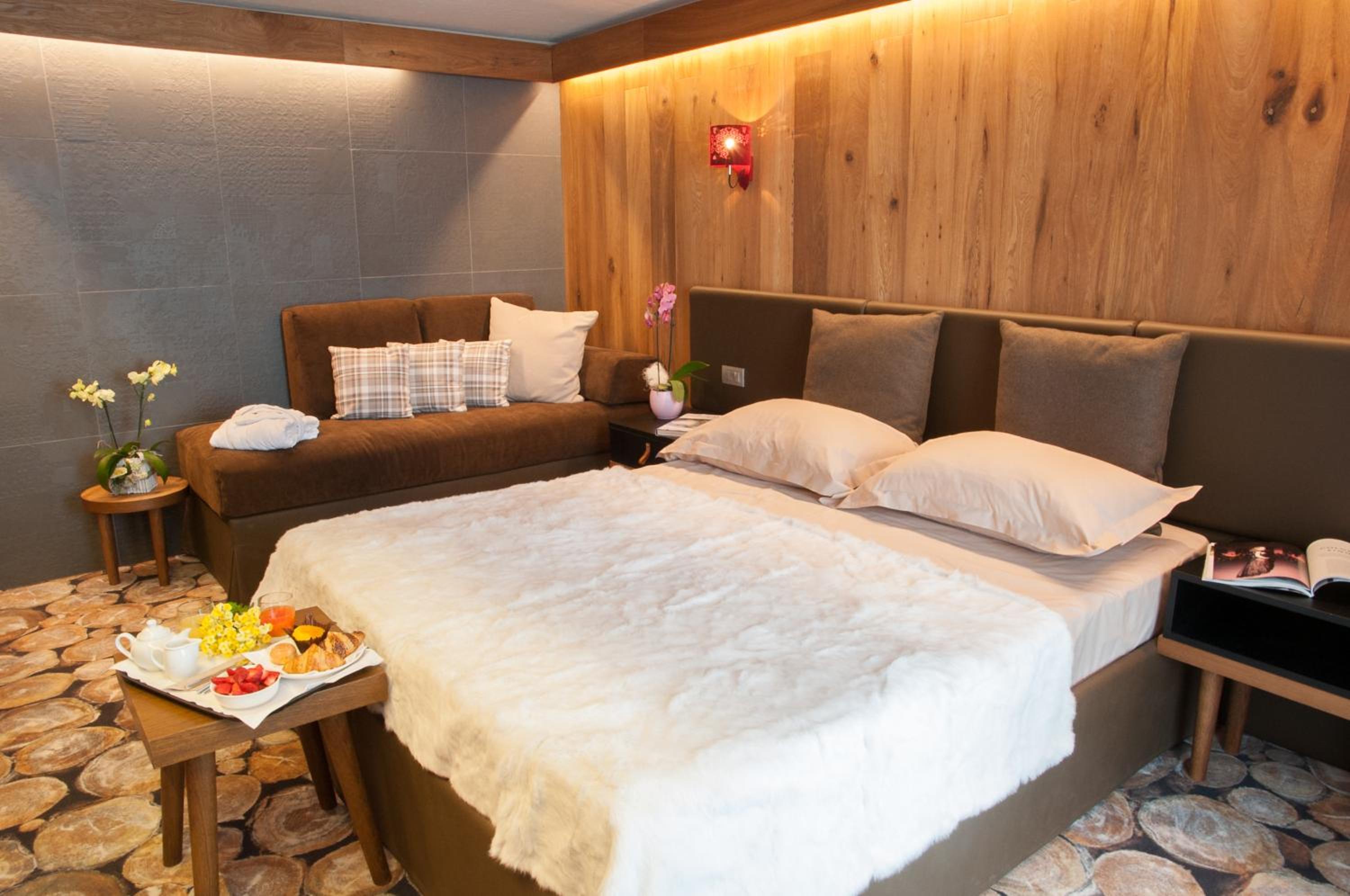 جناح، Charme Hotel Alexander 3/9