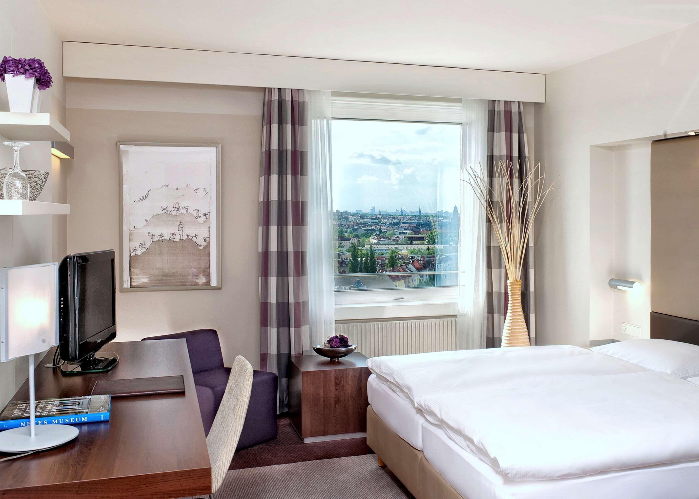 Estrel Berlin 15/50