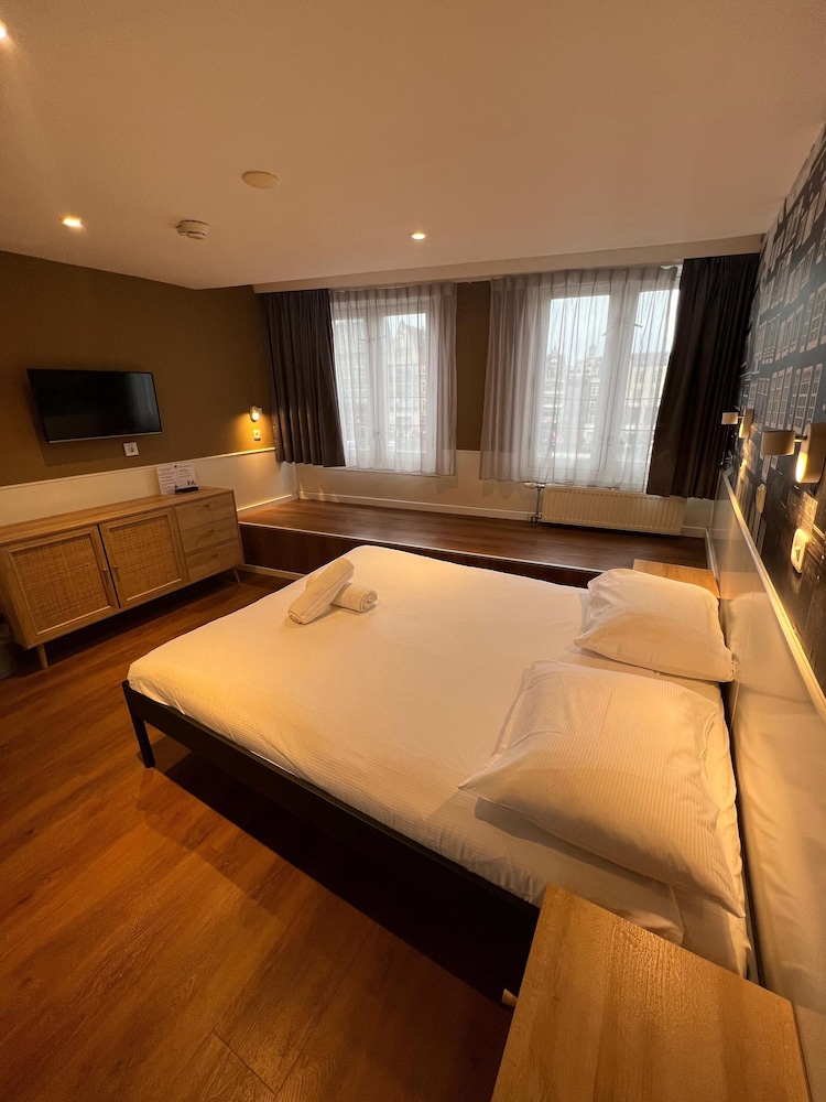 Hotel Old Quarter 36/72