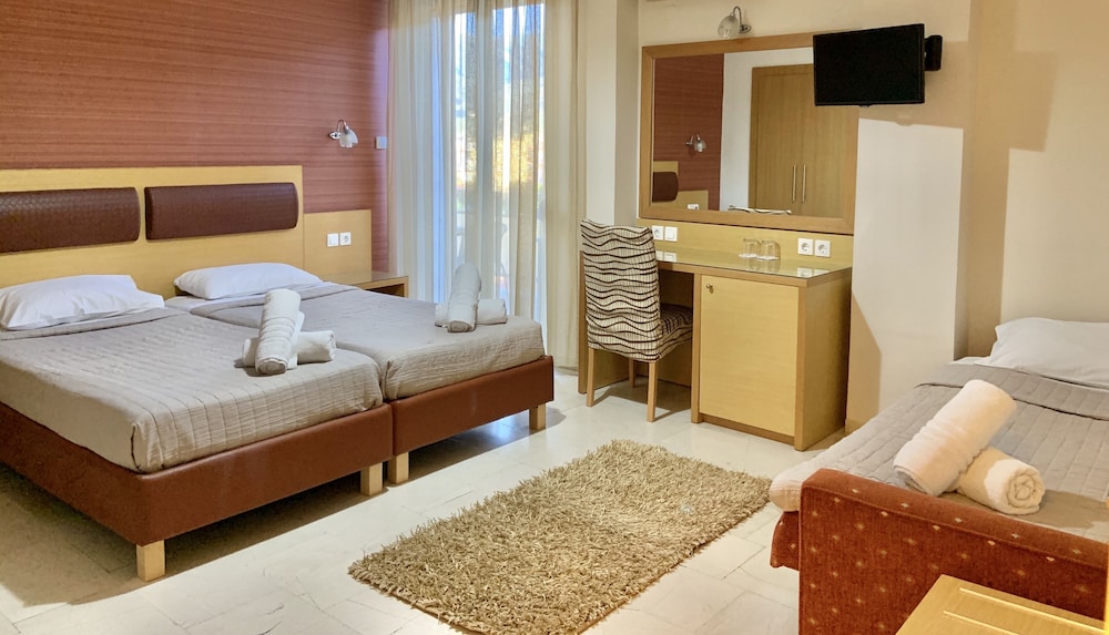 Hotel Flisvos 7/25