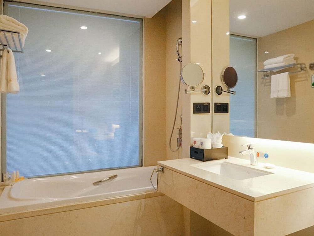 Guangdong Yingbin Hotel 48/49
