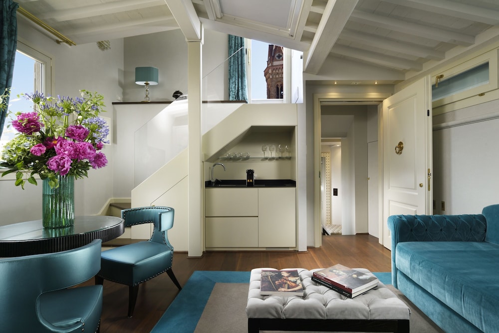 Hotel San Firenze Suites And Spa 53/75