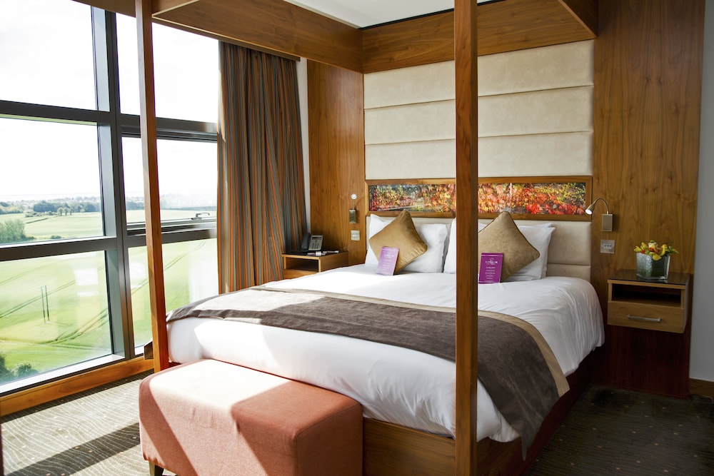 The Gateway Hotel Dundalk 11/50
