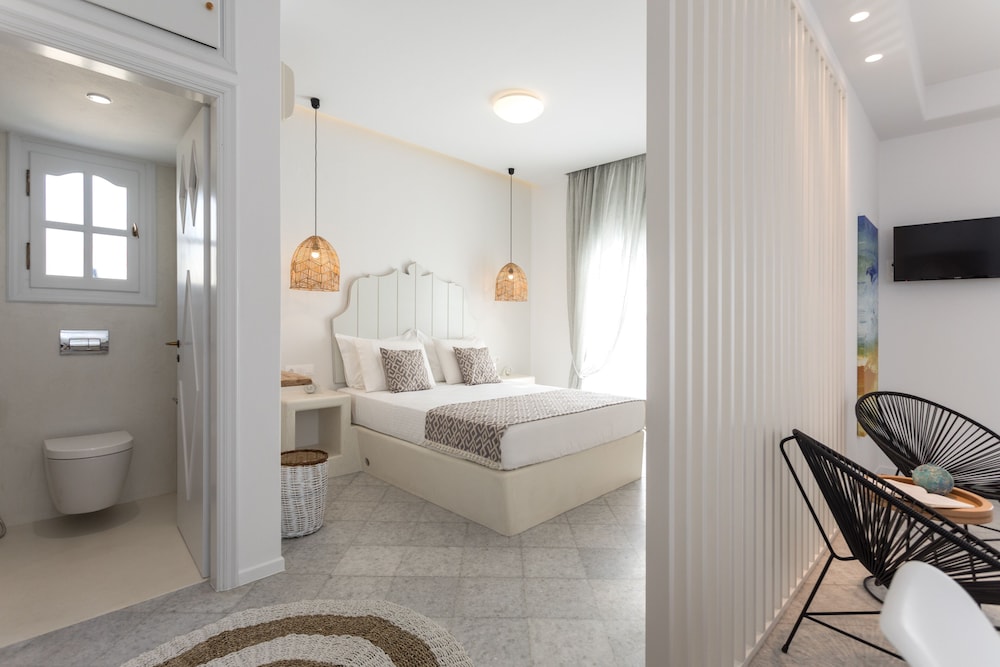 Aeolos Luxury Villas And Suites 69/71