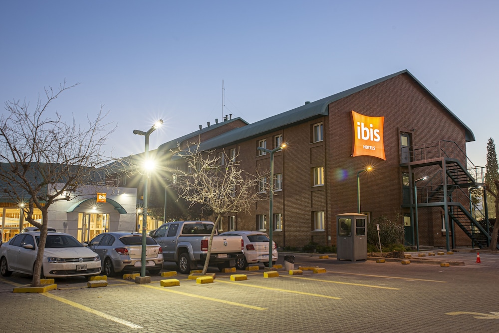Ibis Mendoza 65/71