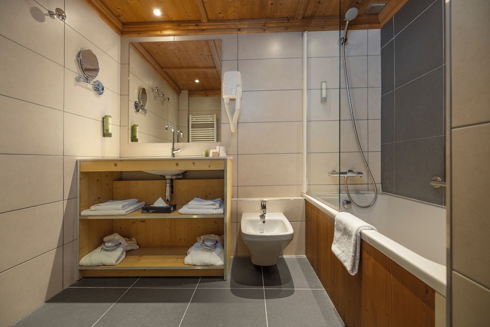 Park Hotel Suisse Spa 50/50