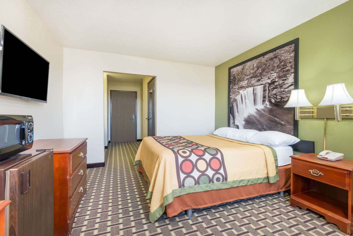 Super 8 By Wyndham Madison/Hanover Area 3/17