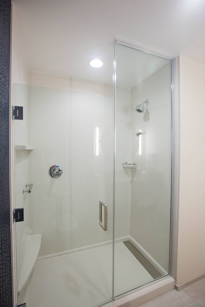 Fairfield Inn Suites Philadelphia Broomall Newtown Square 11/49