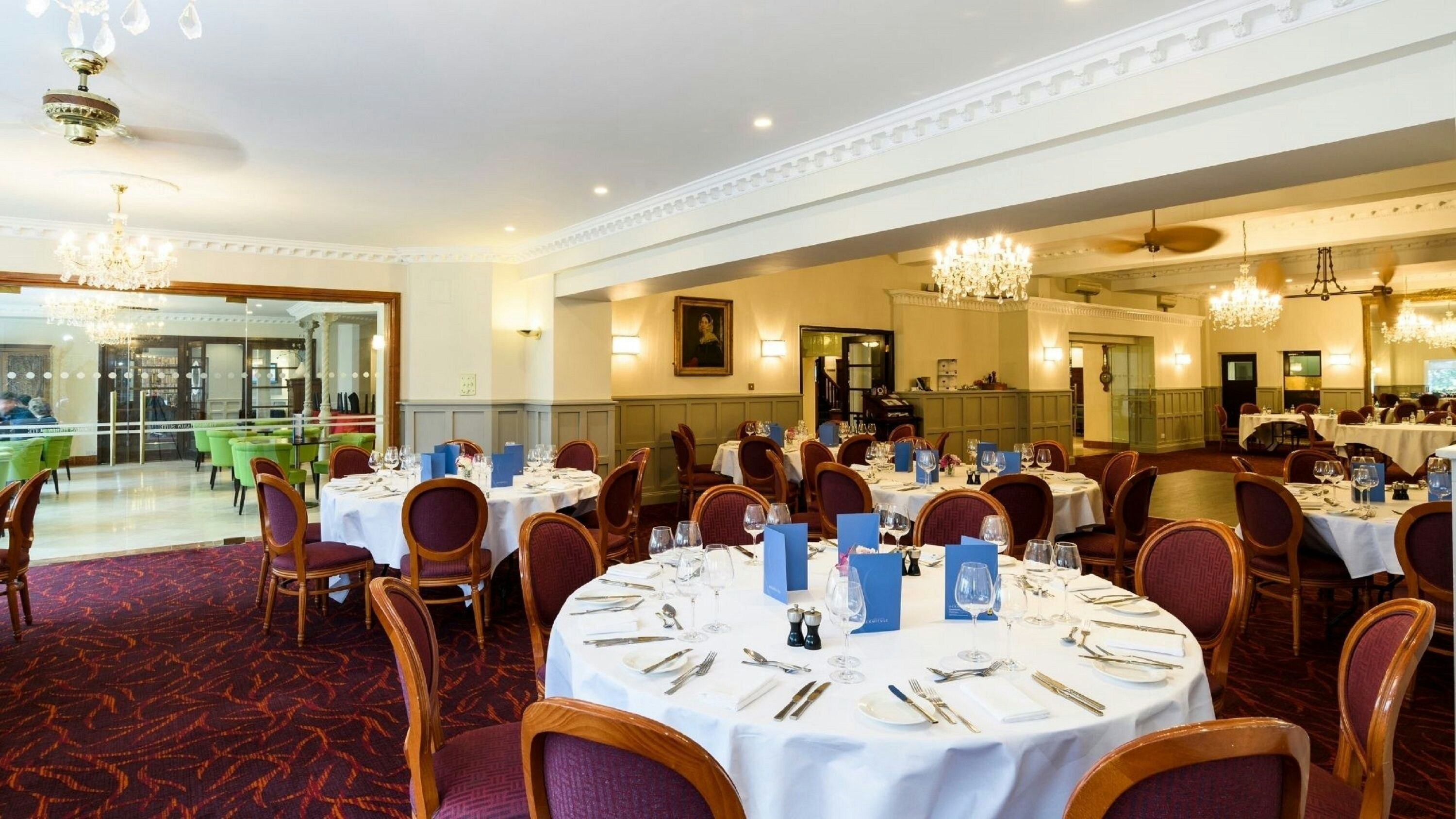 Hermitage Hotel 26/38
