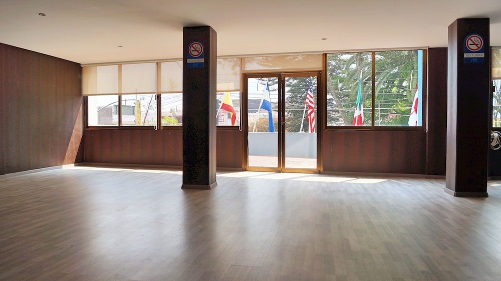 Suites Meson del Cid 25/26