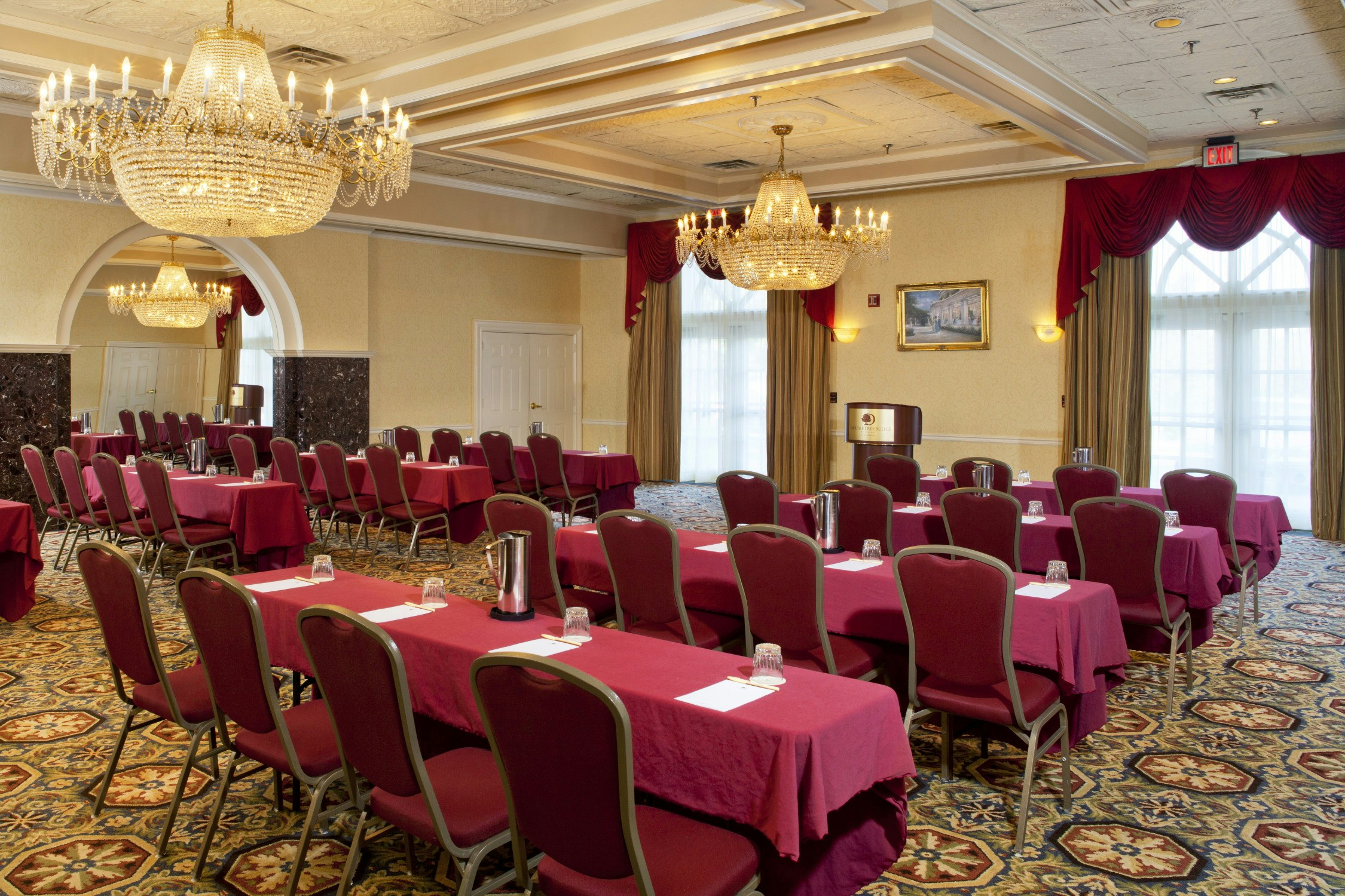 Doubletree Suites By Hilton Lexington 69/78
