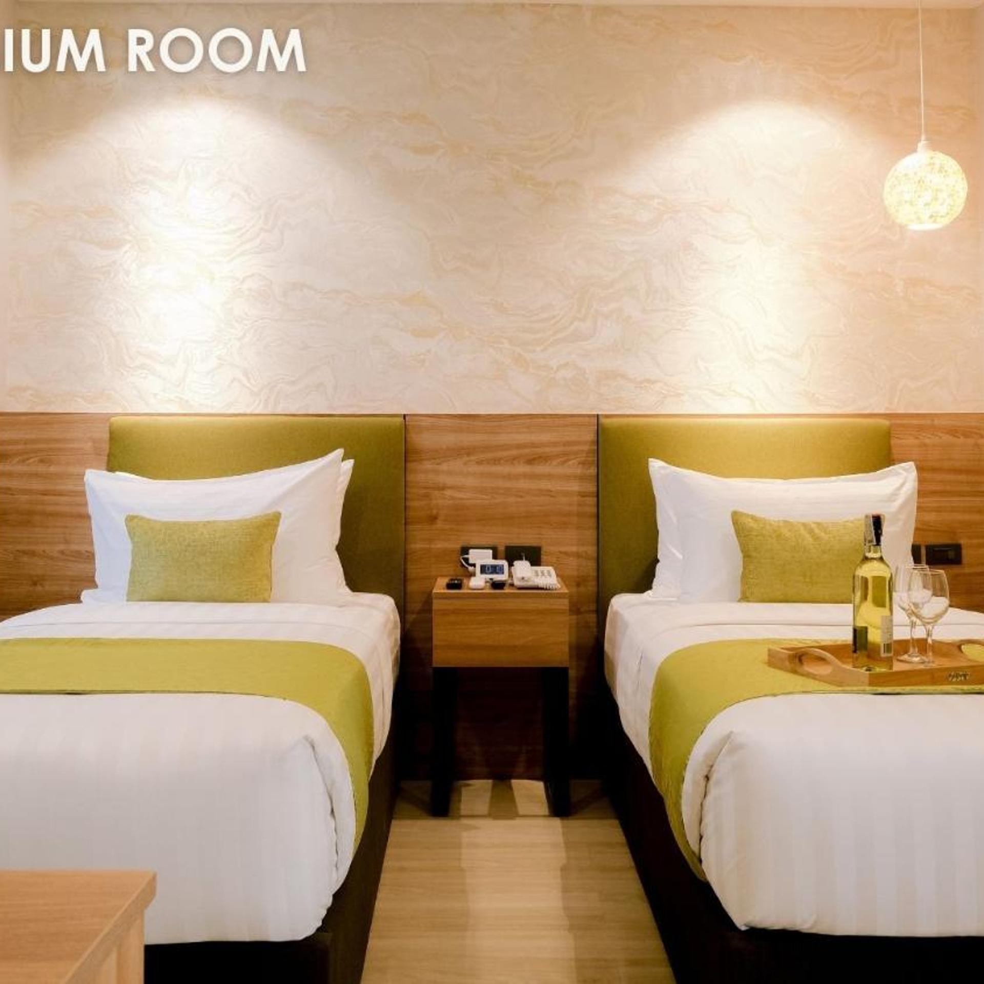 DELUXE, DOUBLE BED