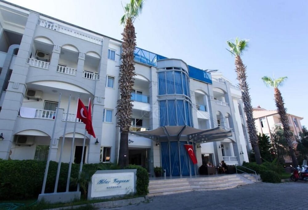 Two Seas Hotel 44/50