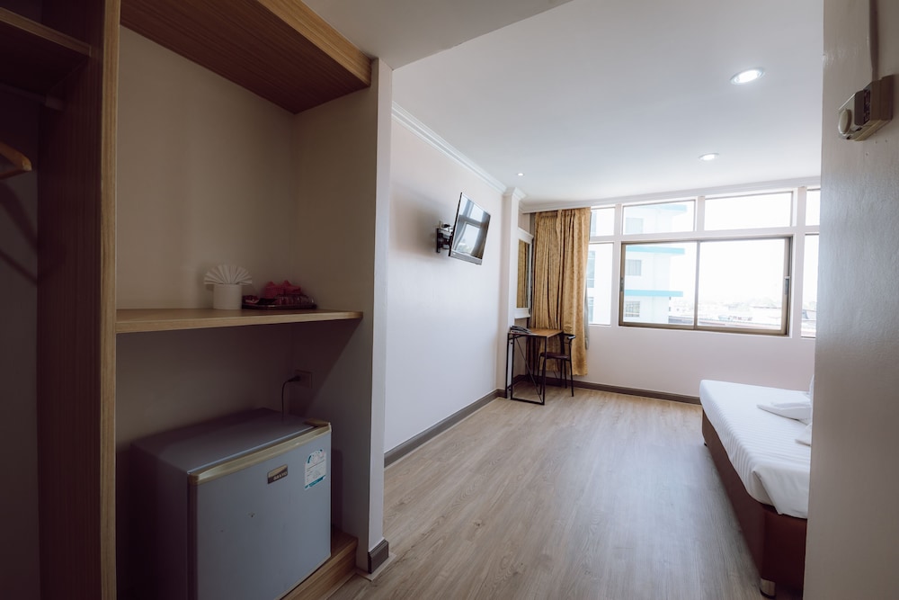 Morakot Hotel Chumphon 23/66