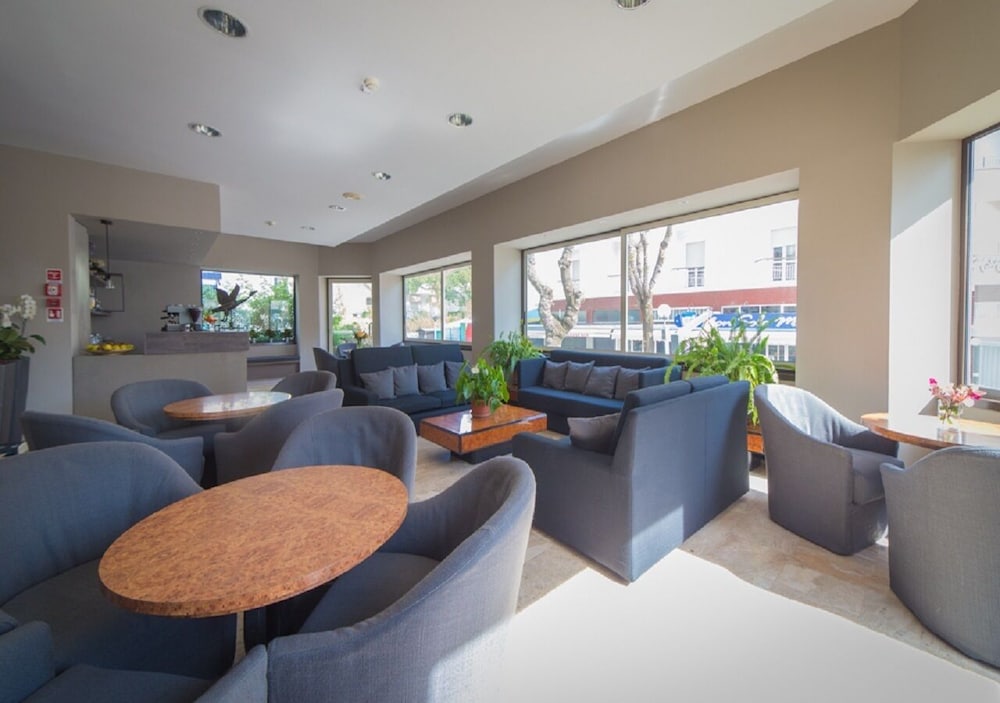 Mediterraneo Hotel and Suites 36/50