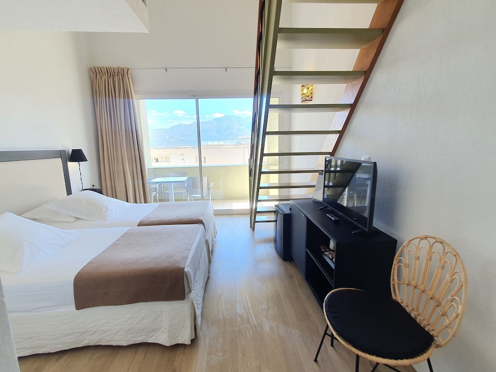 Hotel Mariana 35/69