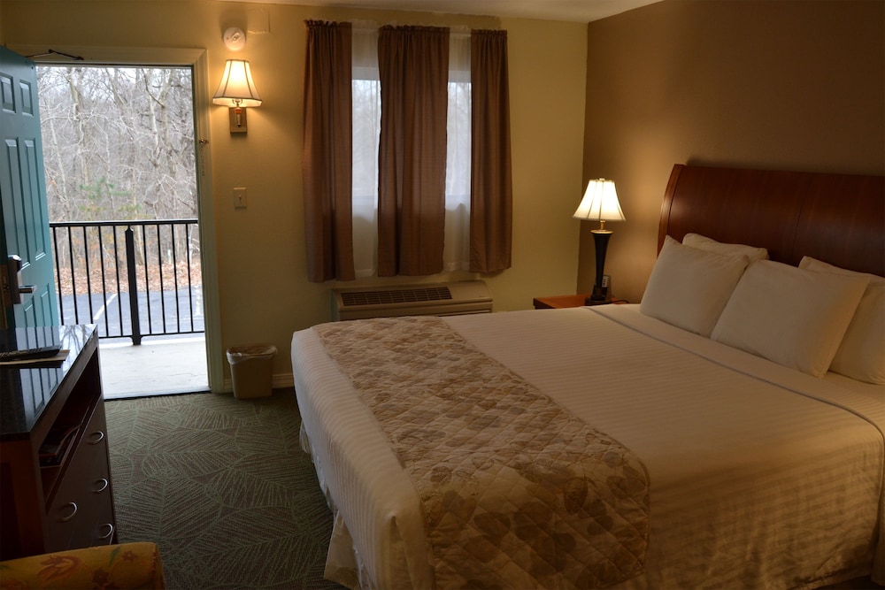 Cascades Inn 17/70