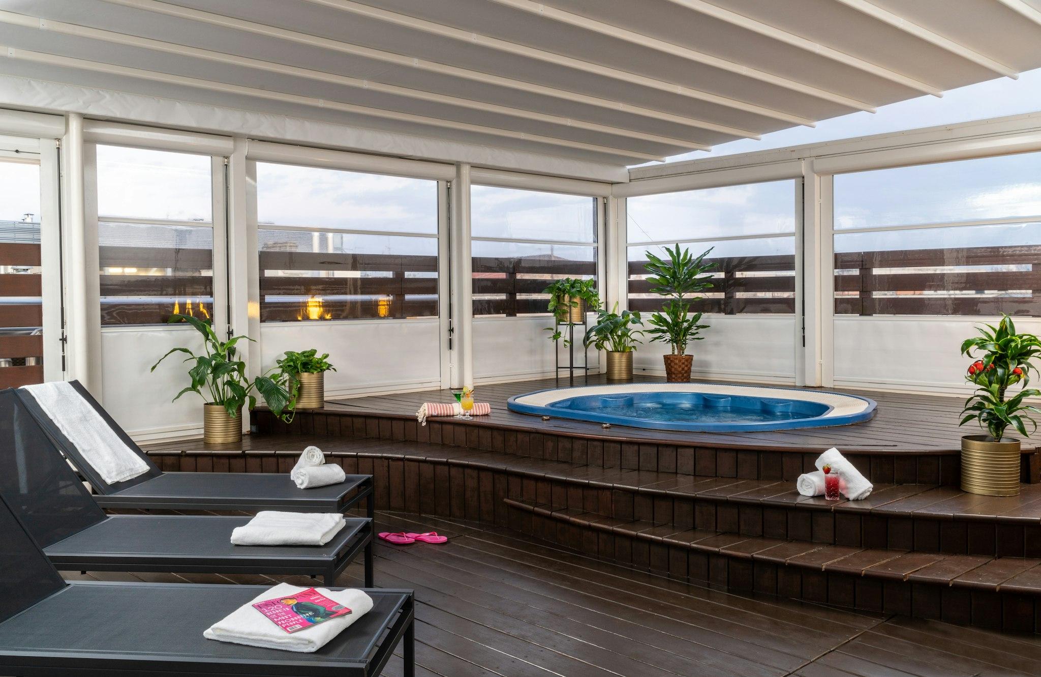Deluxe, City View