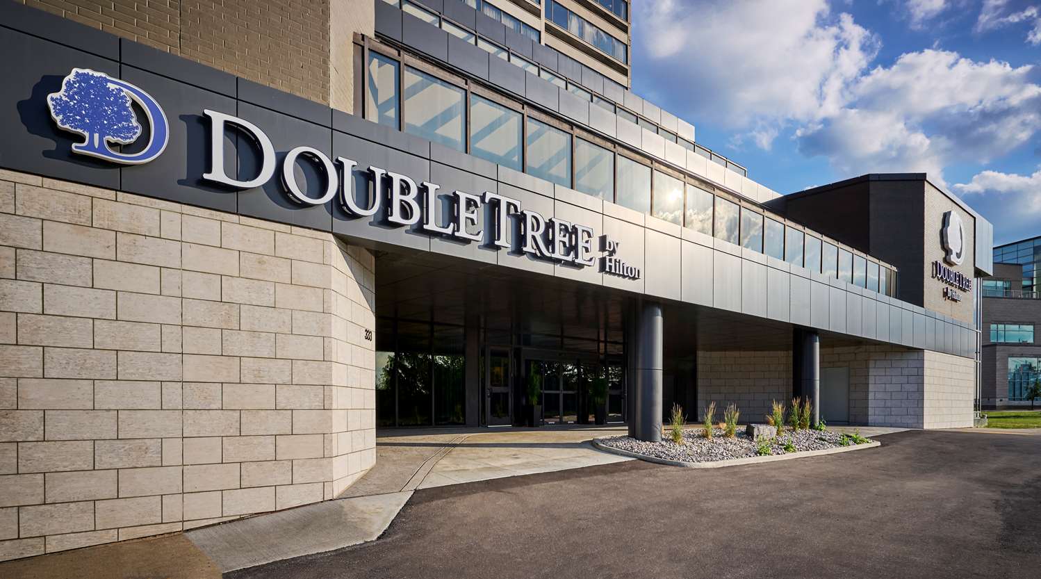 DoubleTree by Hilton Windsor Hotel & Suites 14/17