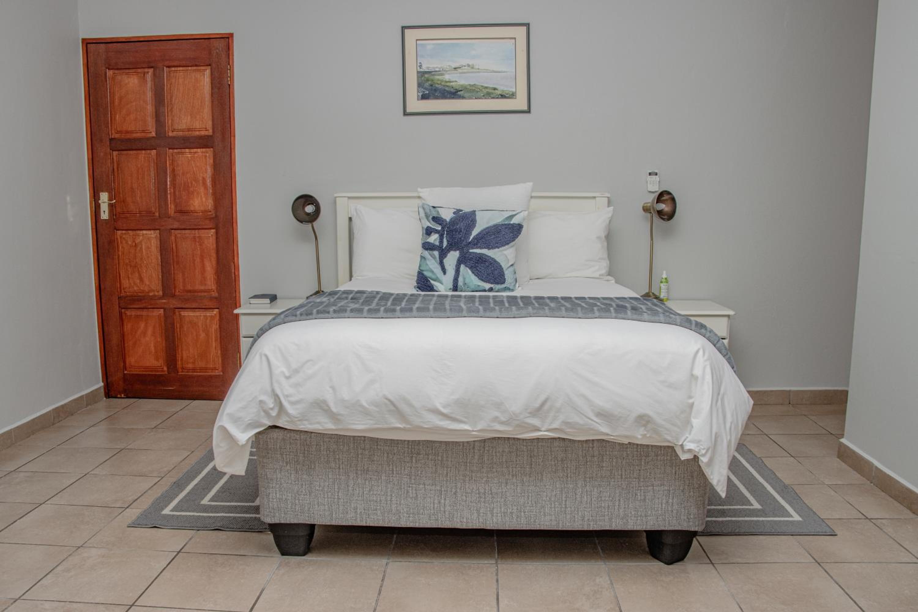 Woodpeckers Inn Guesthouse 7/37