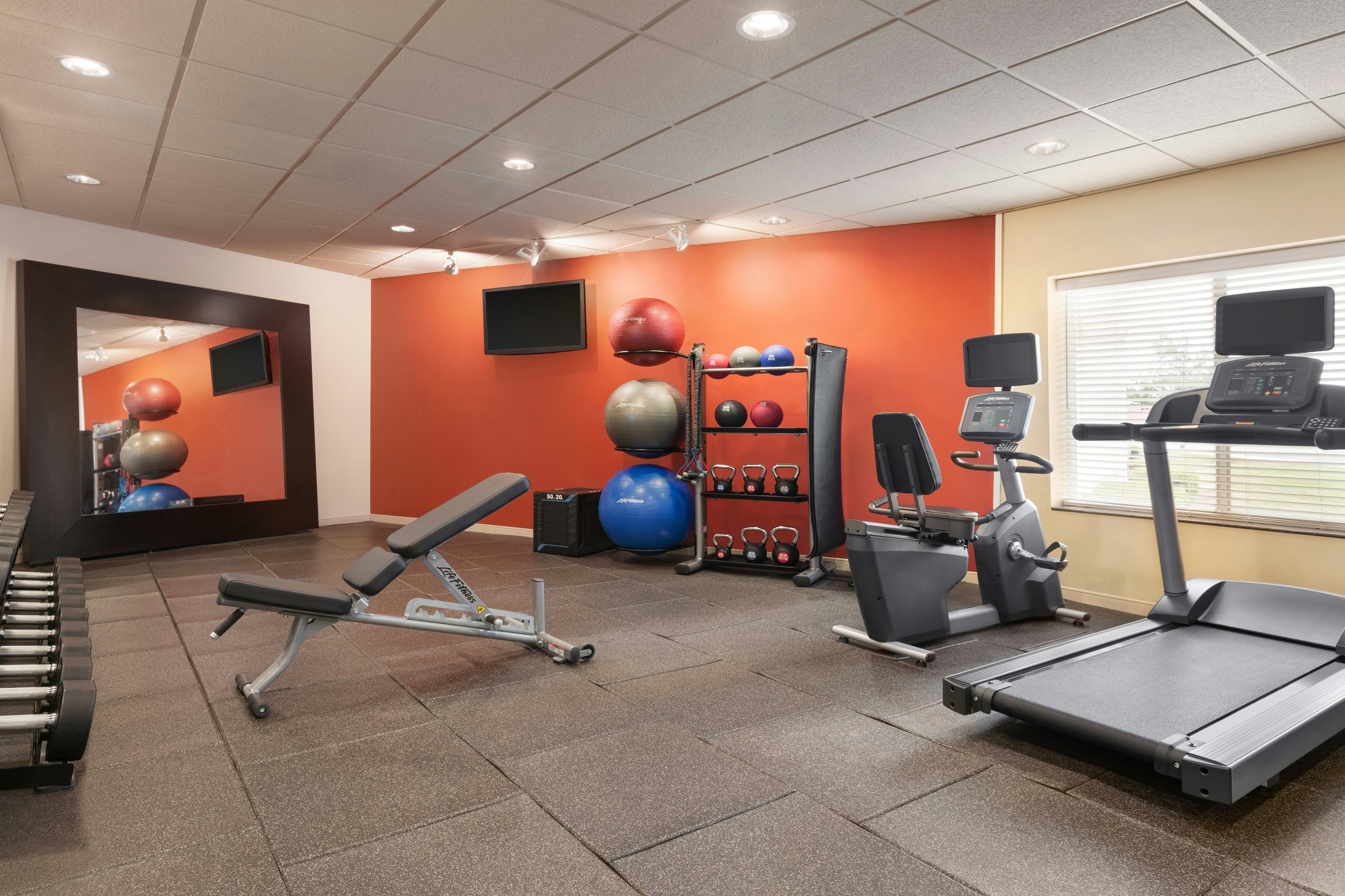 Homewood Suites by Hilton Allentown-West/Fogelsville, PA 8/18