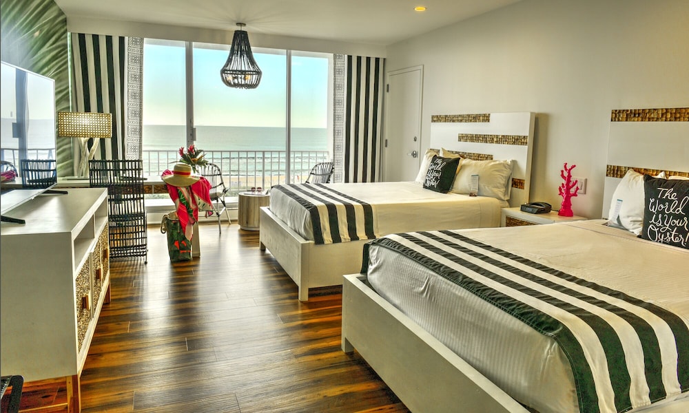 Blockade Runner Beach Resort 23/70