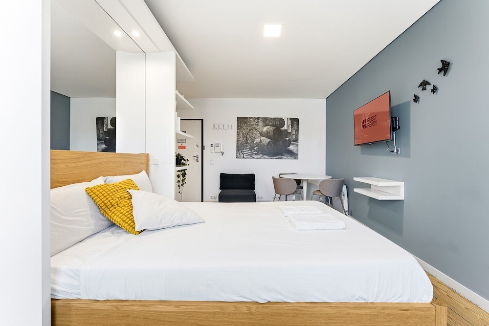 Old City Design Apartments 12/46