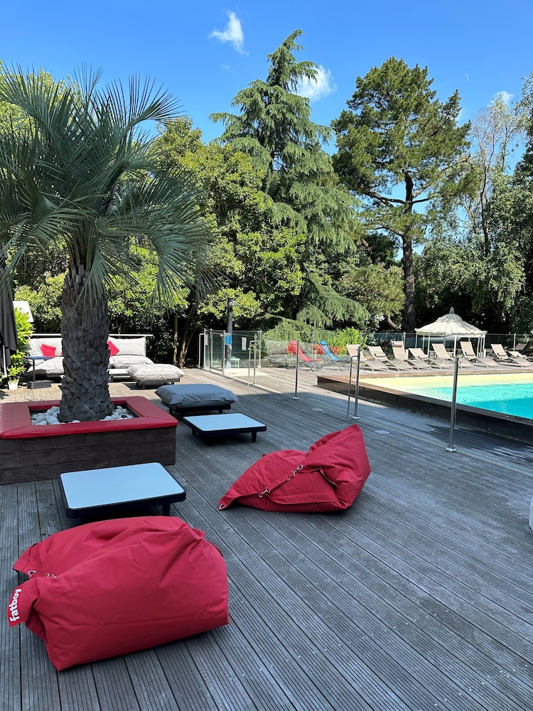 Mercure Bordeaux Lac Hotel 43/77
