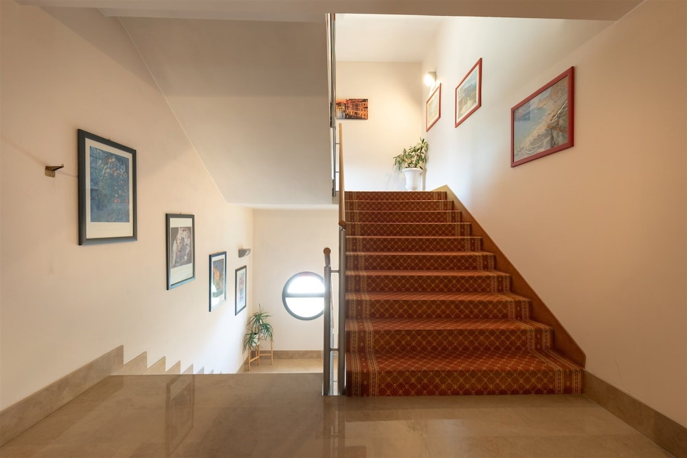 NOVENTA HOTEL 30/54