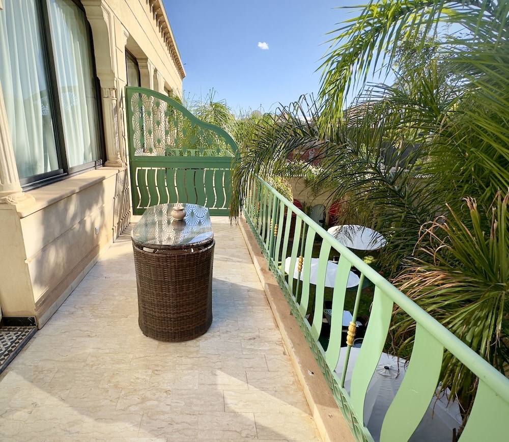 Le Sillage Palace sky & Spa 80/87