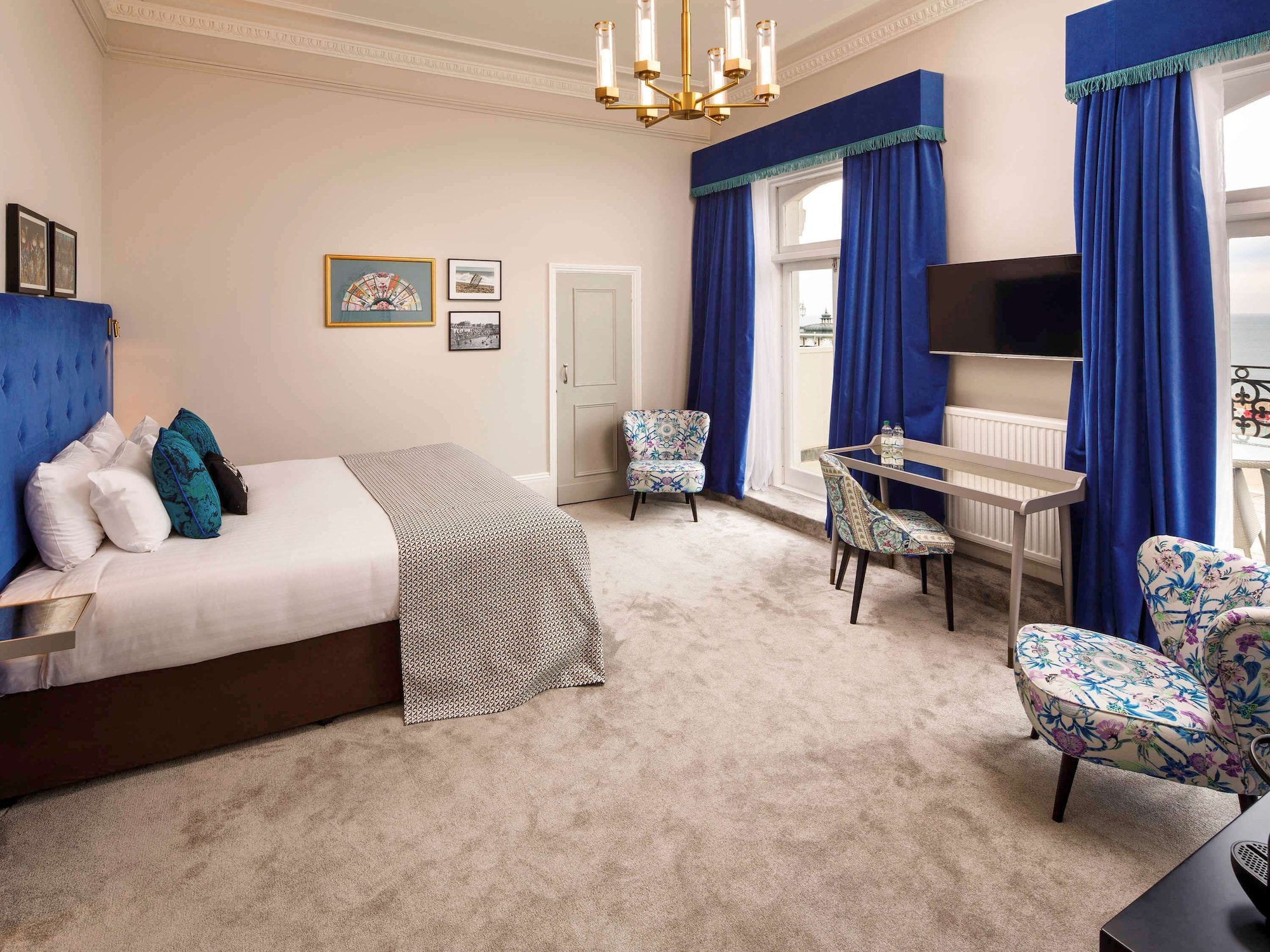 PRIVILEGE, DOUBLE BED, SEA VIEW, BALCONY