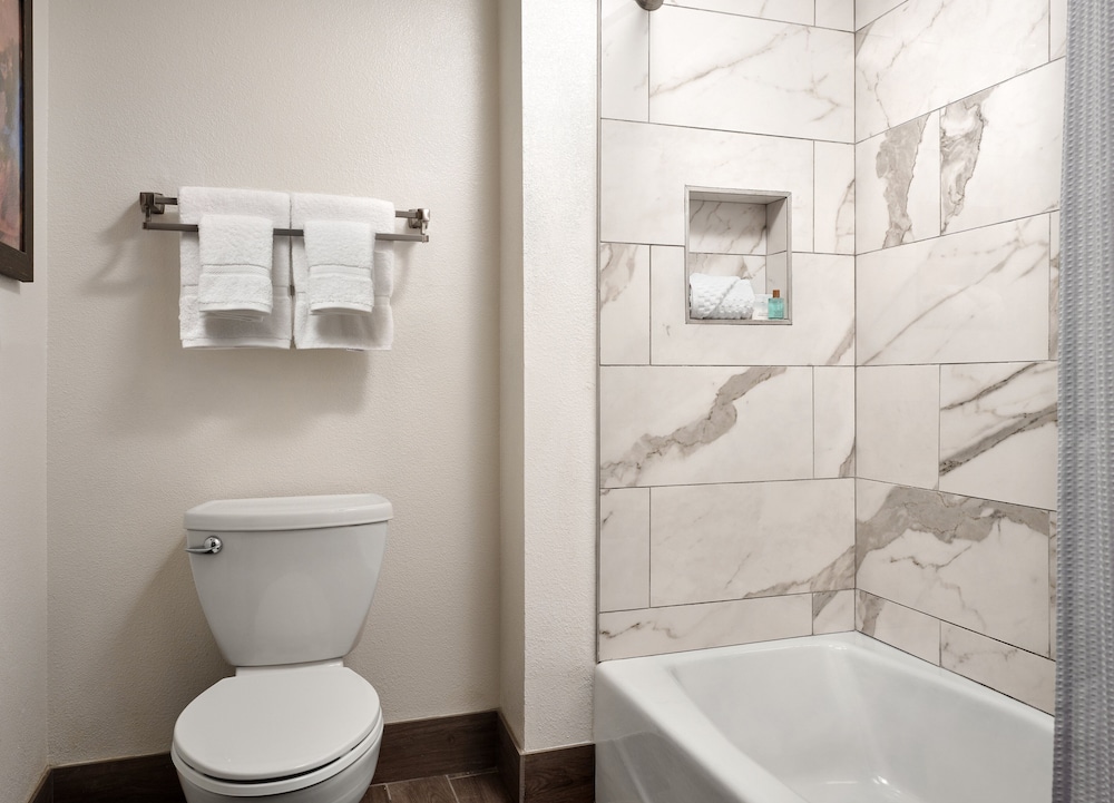 Buena Vista Suites 33/69