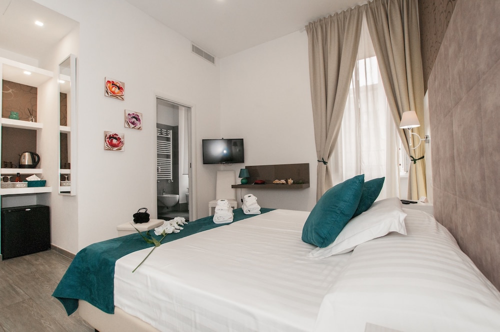 Elenoire Rooms & Suite 5/48