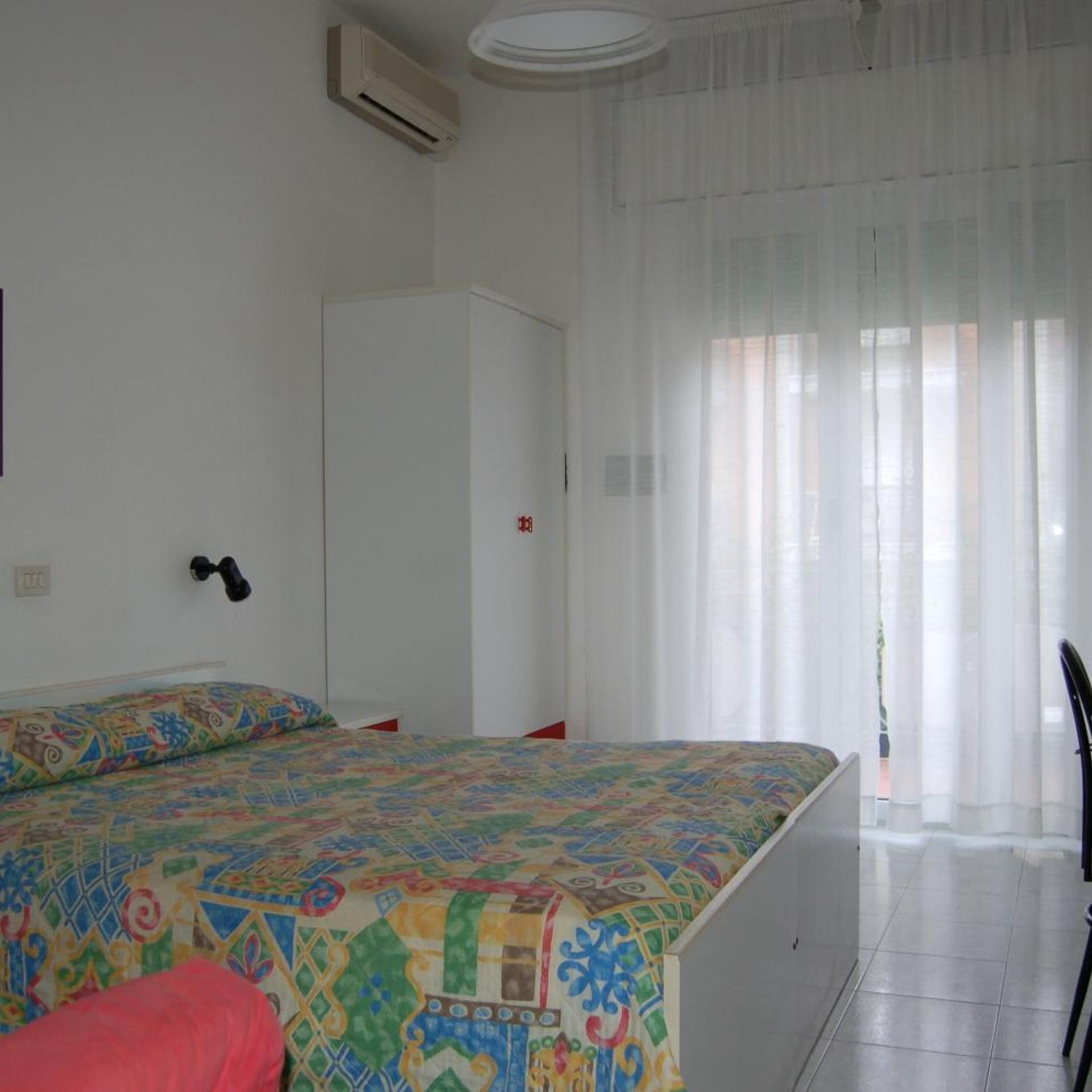 غرفة بسرير مزدوج أو سريرين منفصلين بشرفة، Wally Hotel 5/8