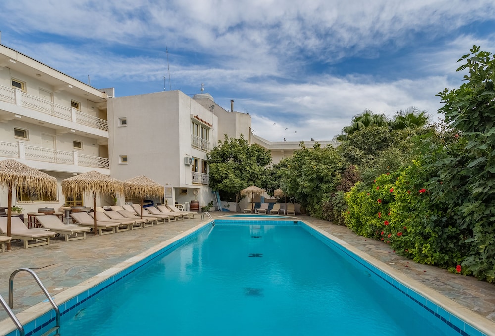 Antonis G Hotel Apartments 46/50