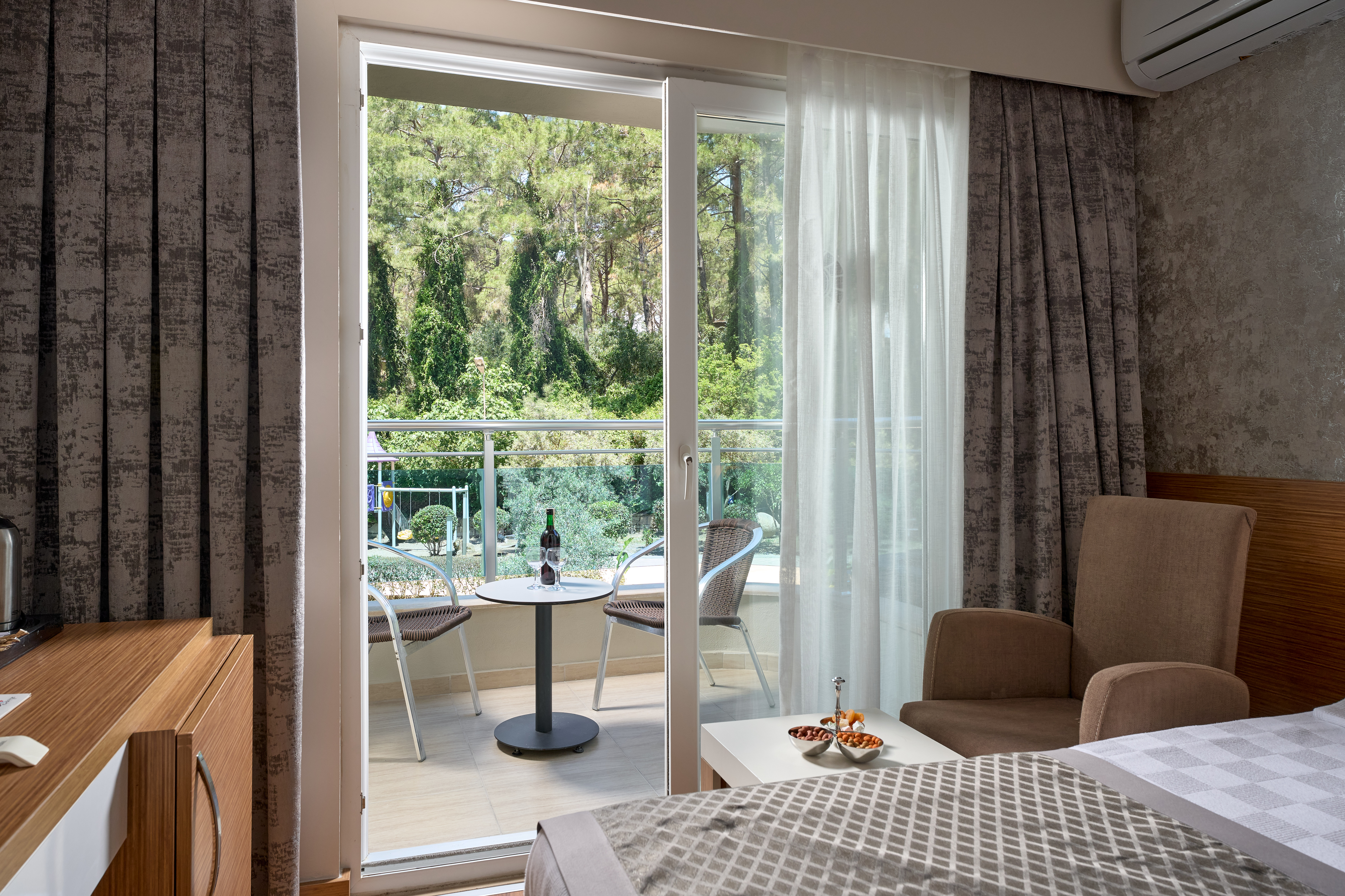 Annabella Park Hotel 50/50