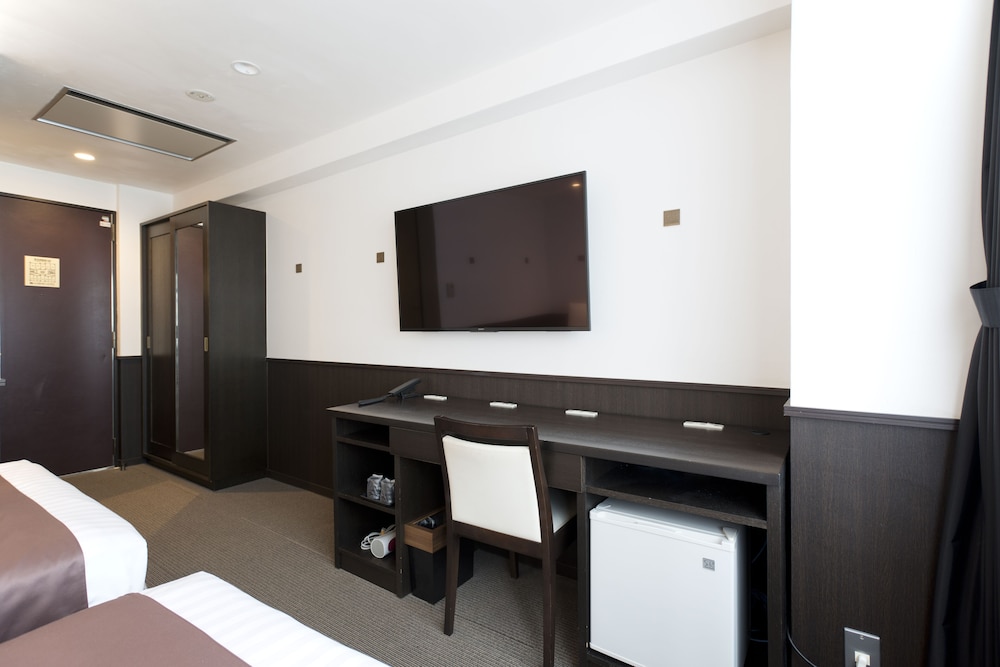 Kadoya Hotel 9/72