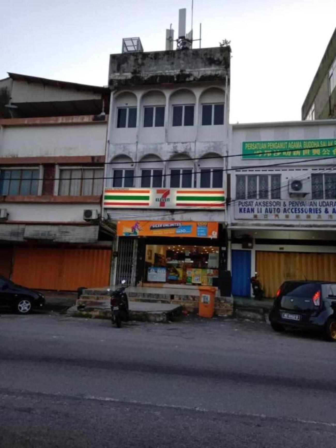 Casa Hotel Klia 1 37/40