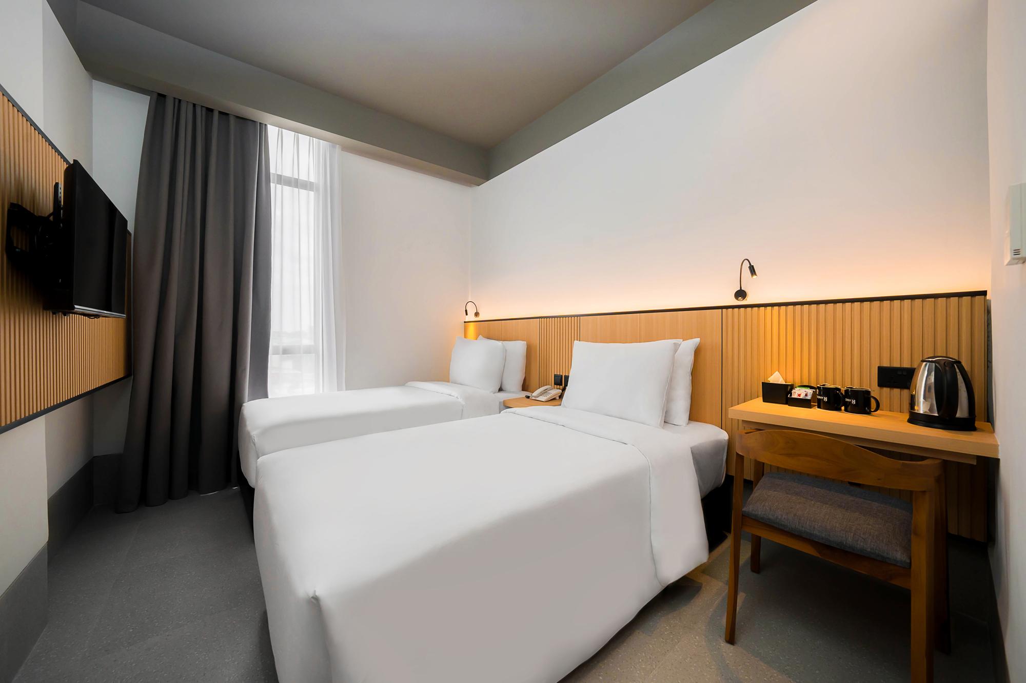 Ando Hotel Batam 10/24