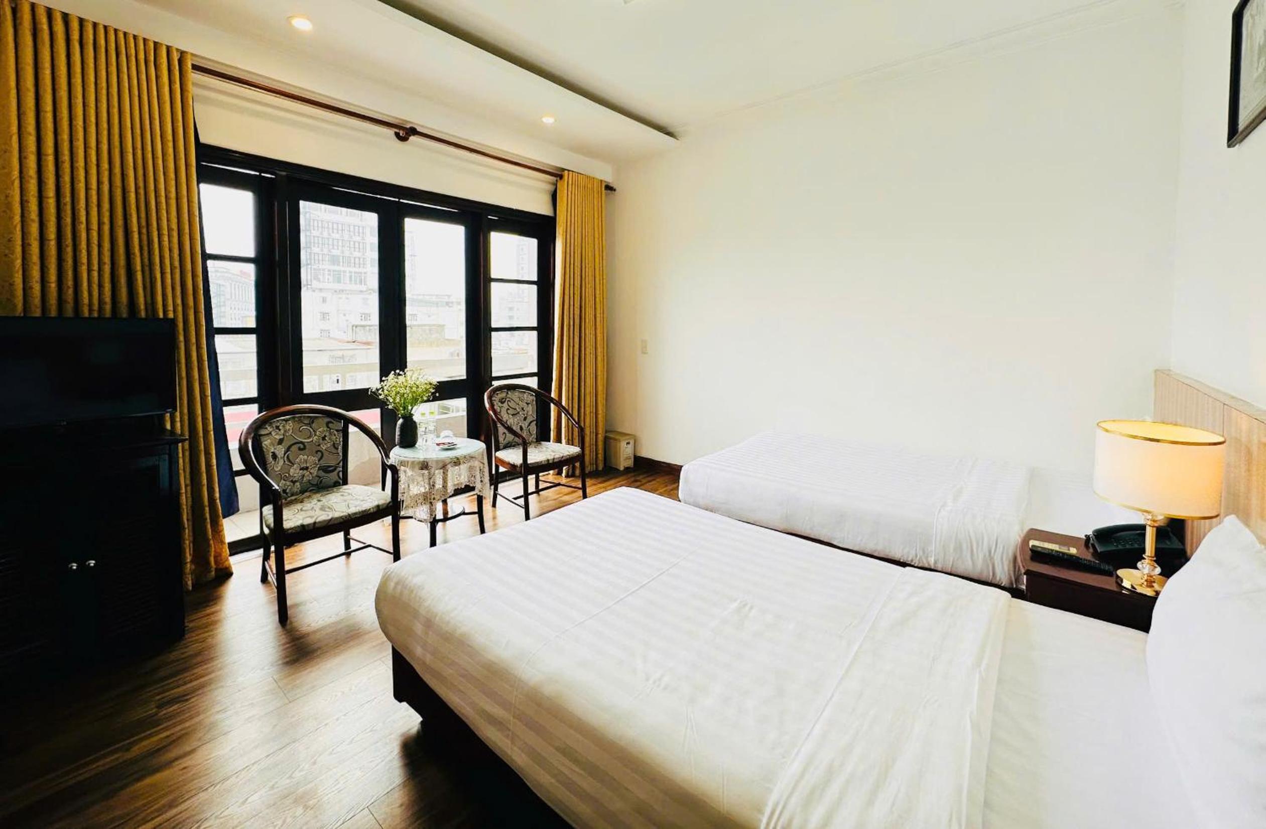 Deluxe, Double Bed